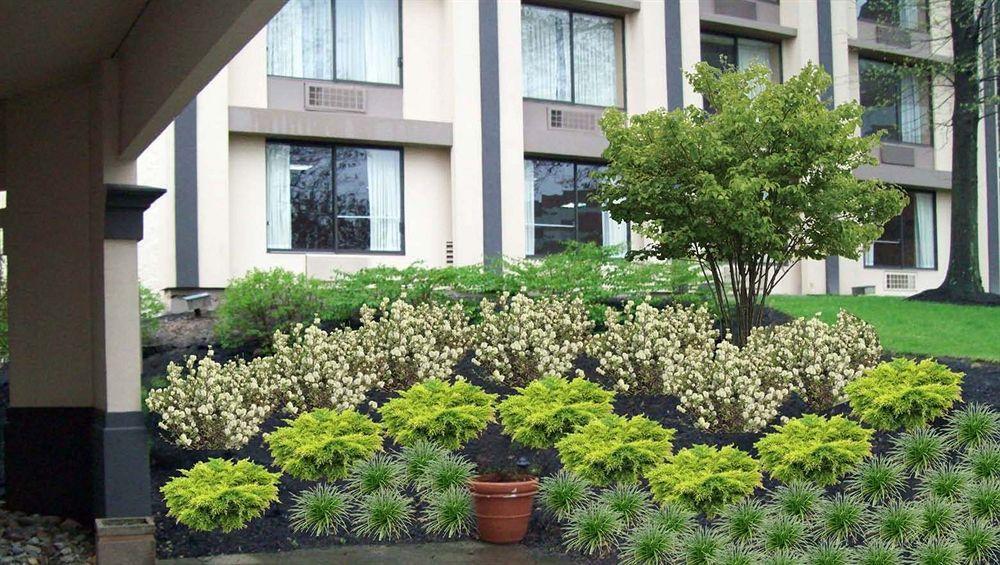 Ramada By Wyndham Cleveland Hotel